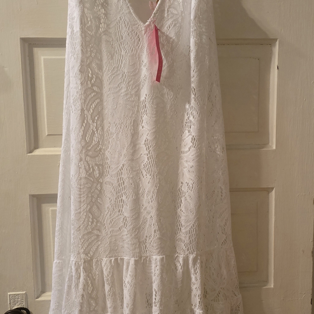 White Lace Sleeveless Dress